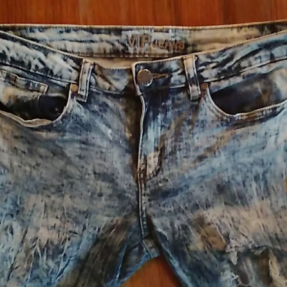 Distressed/destroyed VIP jeans - Picture 4 of 5